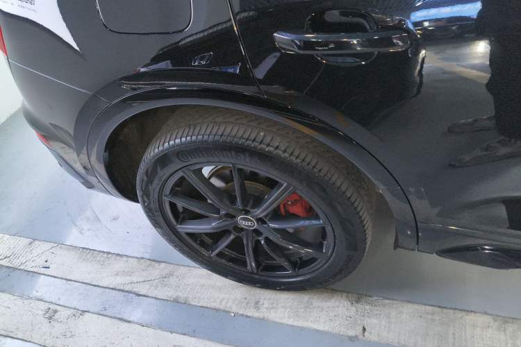 Used Audi Q5L Sportback 2024 40 TFSI Luxury Edition Right Rear Wheel Hub