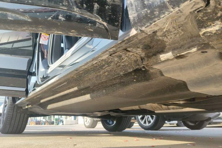 Used Audi Q5L Sportback 2024 40 TFSI Luxury Edition Right Side Sill