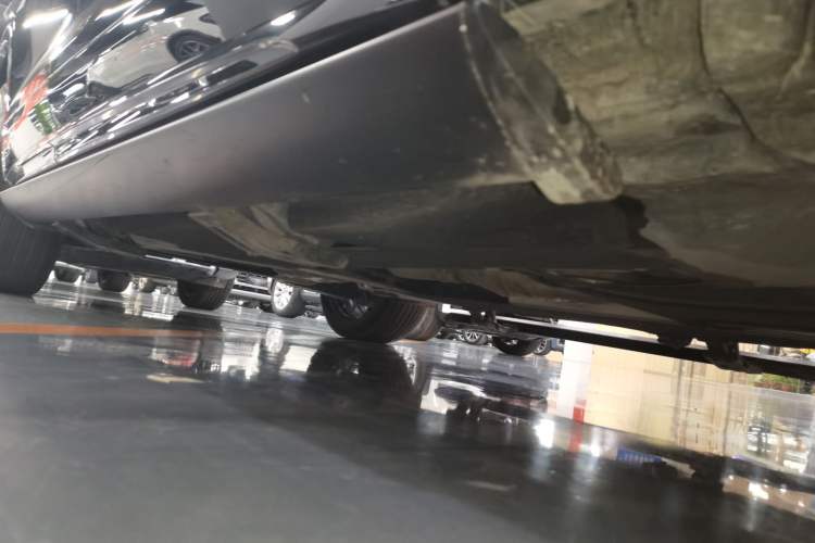 Used Audi Q5L Sportback 2024 40 TFSI Luxury Edition Right Side Sill