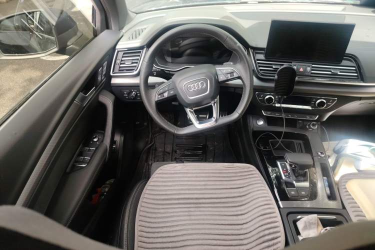 Used Audi Q5L Sportback 2024 40 TFSI Luxury Edition Steering Wheel