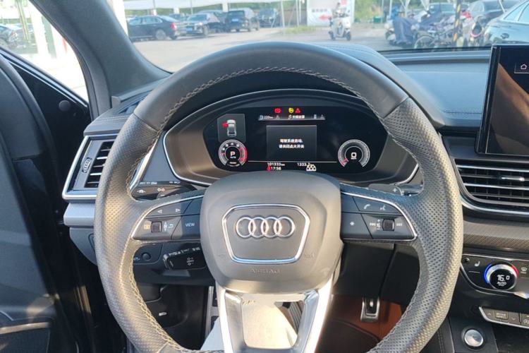 Used Audi Q5L Sportback 2024 40 TFSI Luxury Edition Steering Wheel