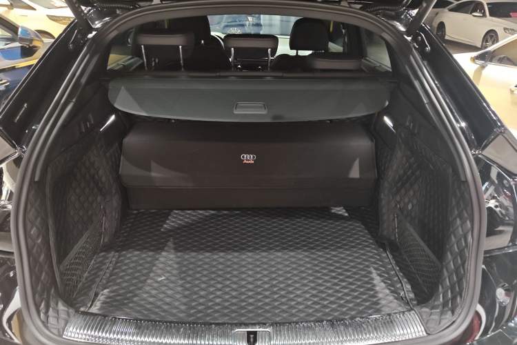 Used Audi Q5L Sportback 2024 40 TFSI Luxury Edition Trunk