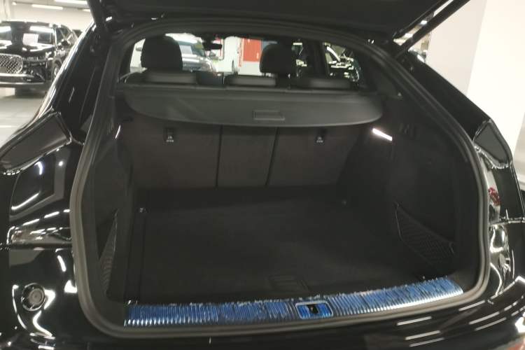 Used Audi Q5L Sportback 2024 40 TFSI Luxury Edition Trunk