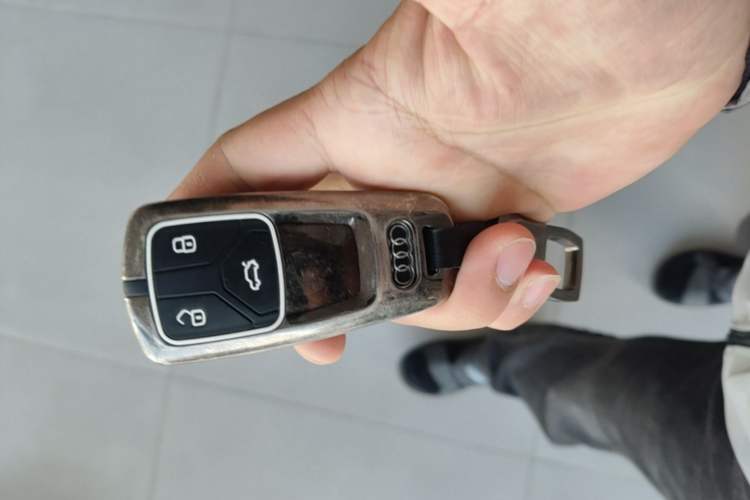 Used Audi Q5L Sportback 2024 40 TFSI Luxury Edition Vehicle Key