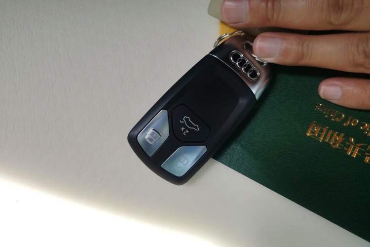 Used Audi Q5L Sportback 2024 40 TFSI Luxury Edition Vehicle Key