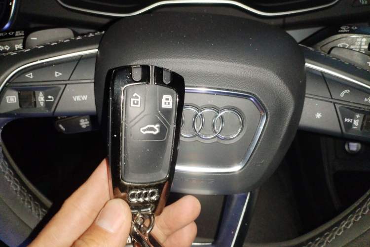 Used Audi Q5L Sportback 2024 40 TFSI Fashion Version Vehicle Key