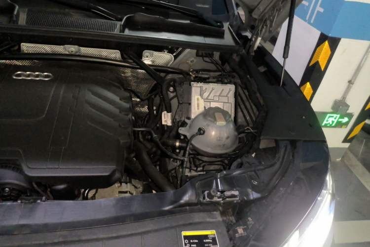 Used Audi Q5L Sportback 2024 45 TFSI Luxury Edition Engine Bay Left