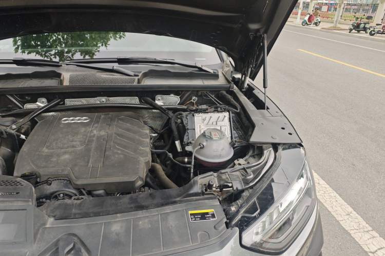Used Audi Q5L Sportback 2024 45 TFSI Luxury Edition Engine Bay Left