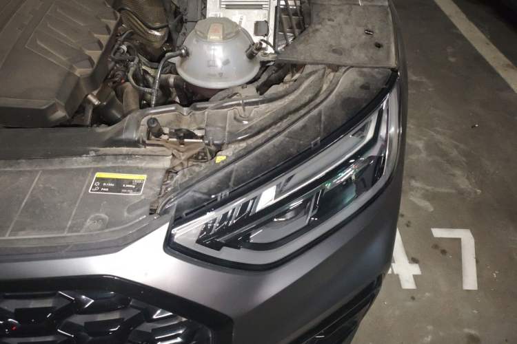 Used Audi Q5L Sportback 2024 40 TFSI Luxury Edition Engine Bay Left