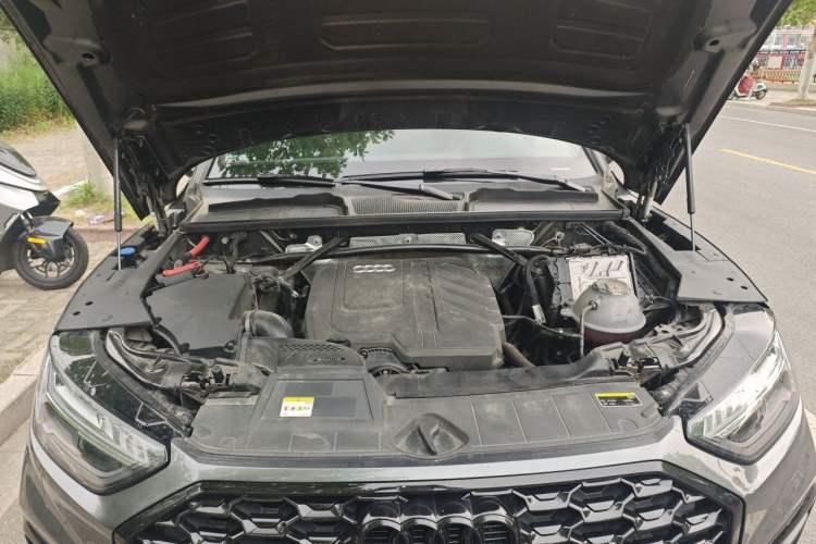 Used Audi Q5L Sportback 2024 45 TFSI Luxury Edition Engine Bay