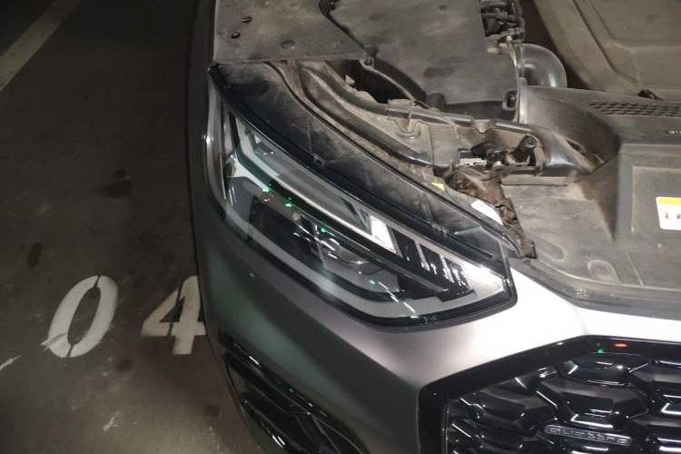 Used Audi Q5L Sportback 2024 40 TFSI Luxury Edition Engine Bay Right