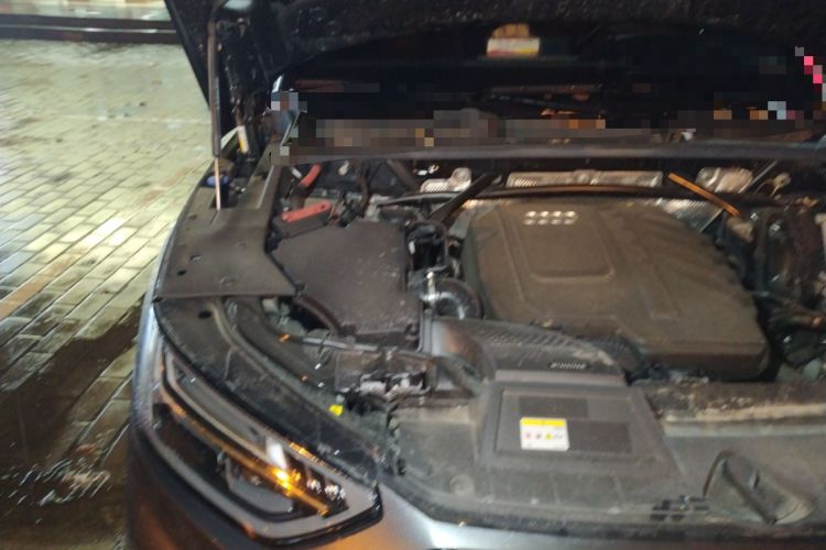 Used Audi Q5L Sportback 2024 40 TFSI Fashion Version Engine Bay Right