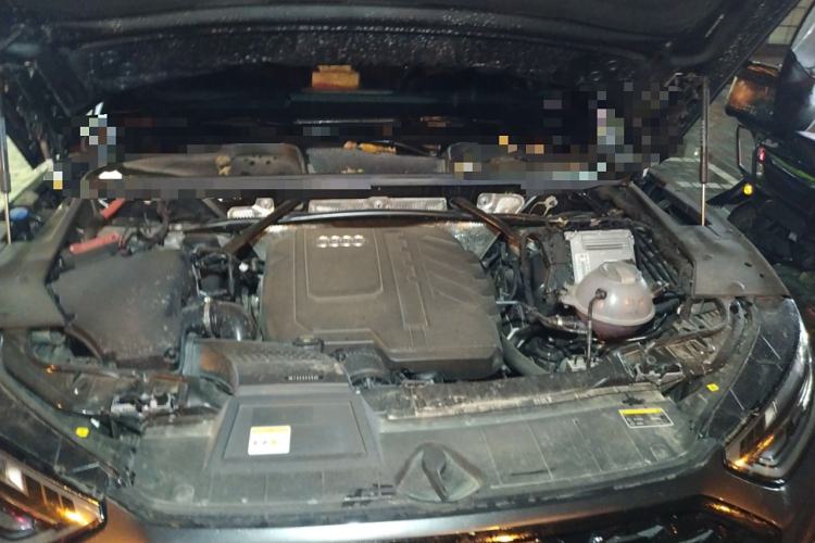 Used Audi Q5L Sportback 2024 40 TFSI Fashion Version Engine Bay