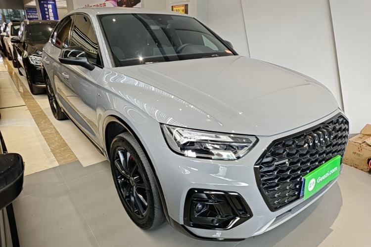Used Audi Q5L Sportback 2024 40 TFSI Luxury Edition Front Right 45 Deg