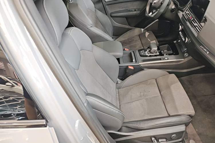 Used Audi Q5L Sportback 2024 40 TFSI Luxury Edition Right Front Seat
