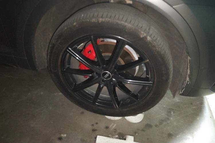 Used Audi Q5L Sportback 2024 40 TFSI Luxury Edition Right Front Wheel Hub