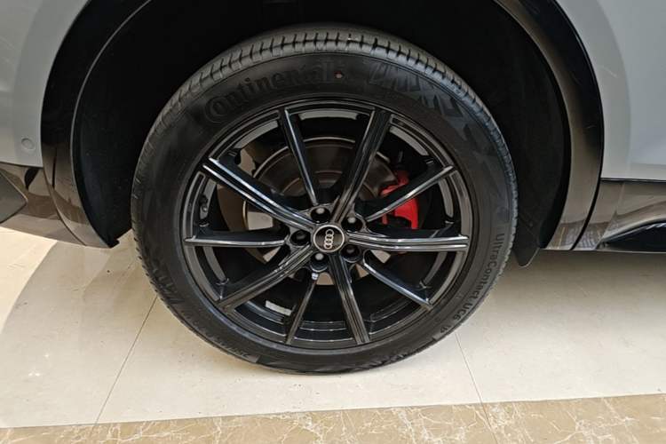 Used Audi Q5L Sportback 2024 40 TFSI Luxury Edition Right Rear Wheel Hub