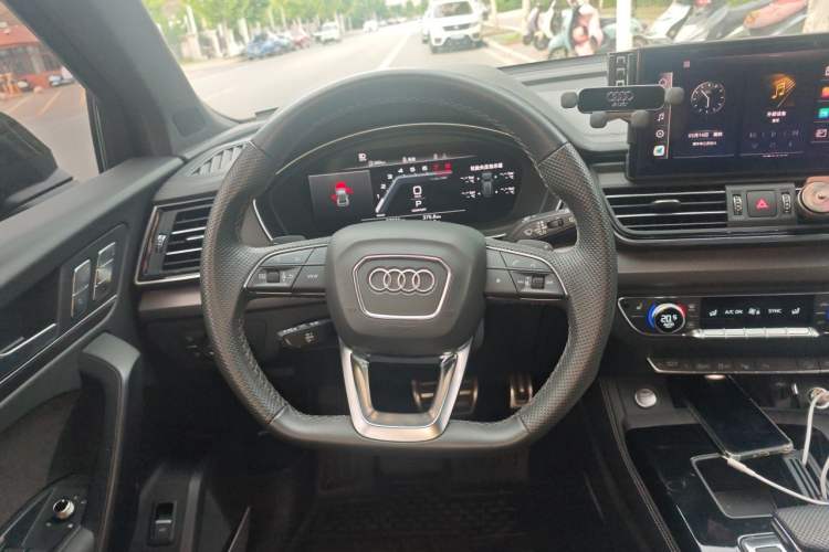Used Audi Q5L Sportback 2024 45 TFSI Luxury Edition Steering Wheel
