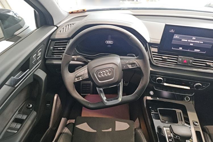 Used Audi Q5L Sportback 2024 40 TFSI Luxury Edition Steering Wheel