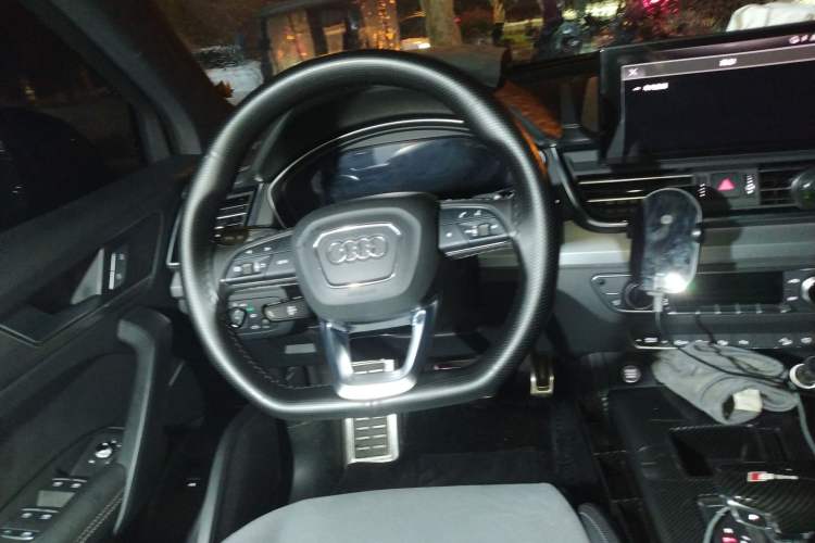 Used Audi Q5L Sportback 2024 40 TFSI Fashion Version Steering Wheel