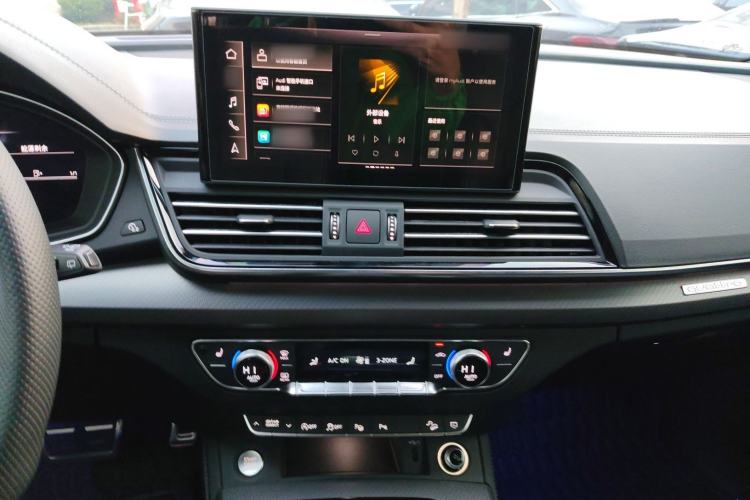 Used Audi Q5L Sportback 2024 40 TFSI Luxury Edition Audio And AC Panel