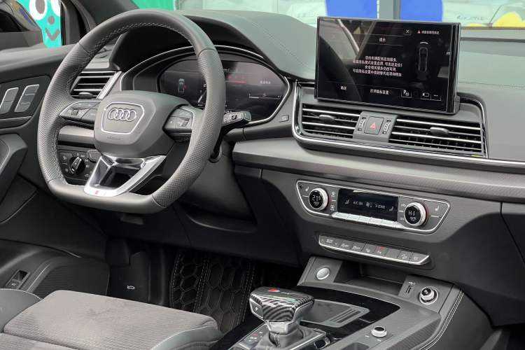 Used Audi Q5L Sportback 2024 40 TFSI Luxury Edition Interior 3