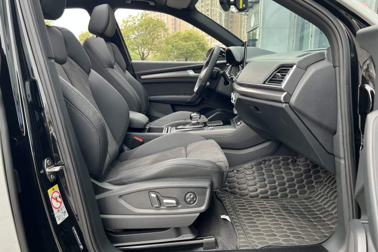 Used Audi Q5L Sportback 2024 40 TFSI Luxury Edition Interior 5