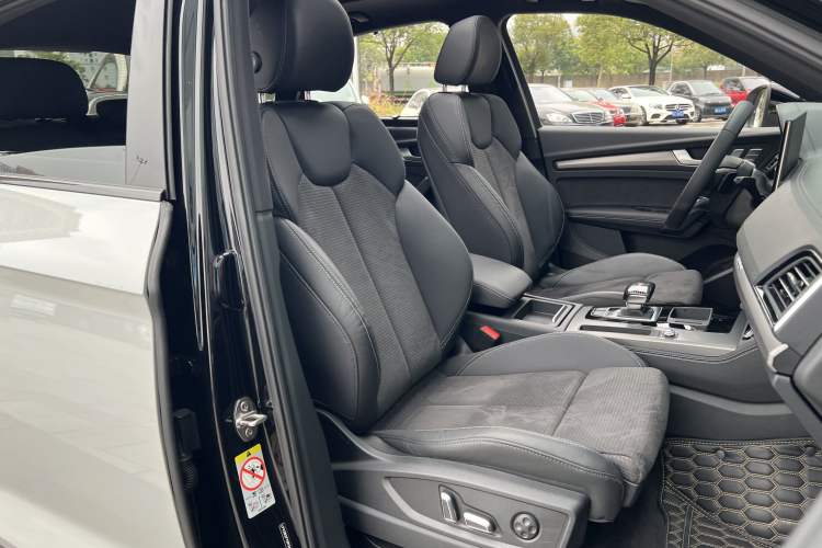 Used Audi Q5L Sportback 2024 40 TFSI Luxury Edition Right Front Seat