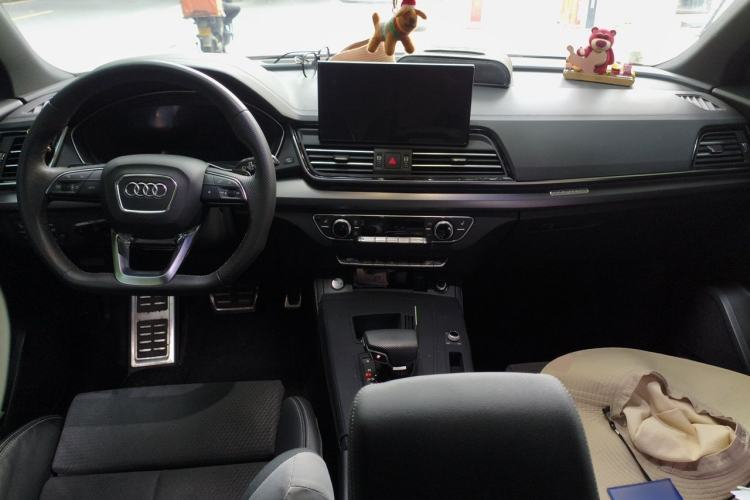 Used Audi Q5L Sportback 2024 40 TFSI Luxury Edition Center Console