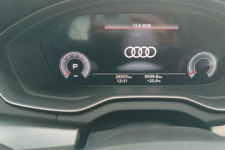 Used Audi Q5L Sportback 2024 40 TFSI Luxury Edition Odometer Close Up
