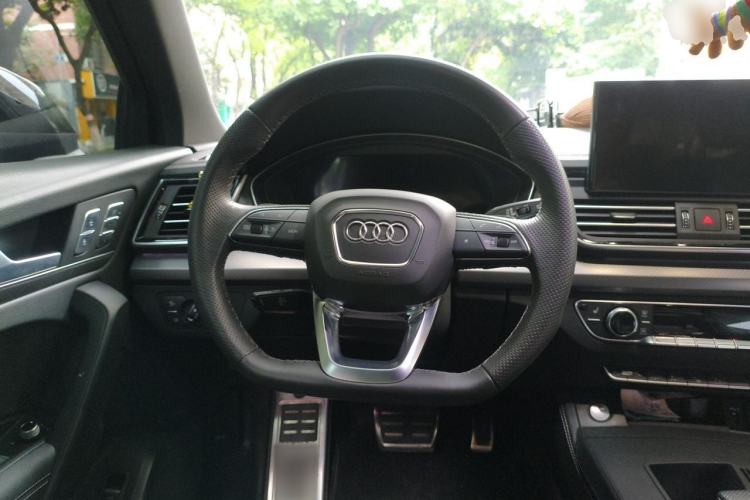 Used Audi Q5L Sportback 2024 40 TFSI Luxury Edition Steering Wheel