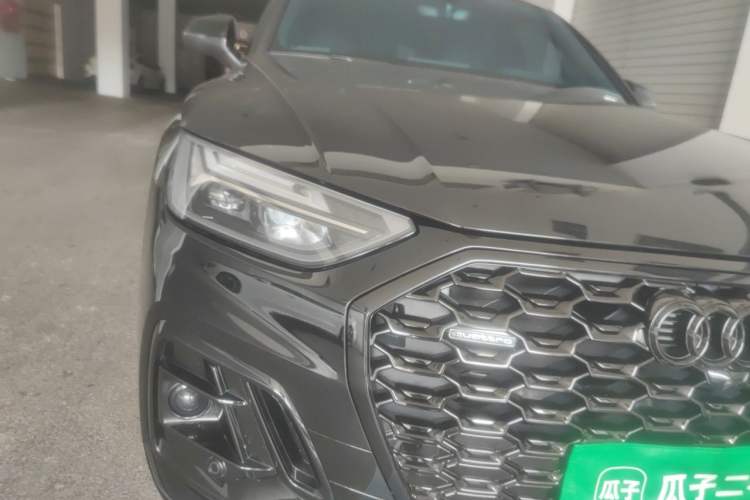 Used Audi Q5L Sportback 2025 quattro 45th Anniversary Edition 40 TFSI Luxury Model Right Front Headlight