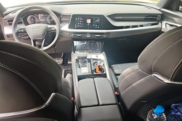 Used Audi Q6 2023 50 TFSI quattro Xingyun Edition Flying Rider Package Center Console