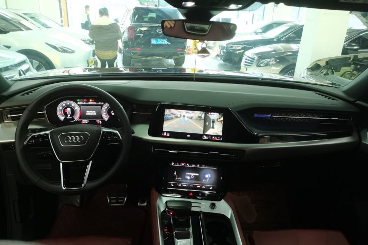 Used Audi Q6 2023 50 TFSI quattro Xingyun Edition Flying Rider Package Center Console