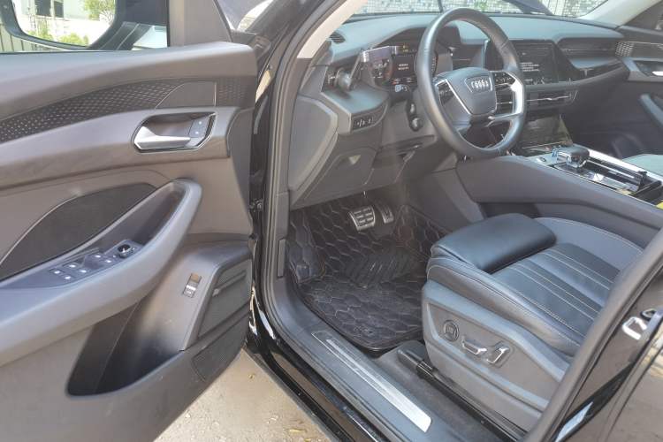 Used Audi Q6 2023 40 TFSI quattro Guanyun Edition Light Yulin Package Driver Seat