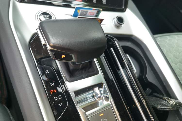 Used Audi Q6 2023 40 TFSI quattro Guanyun Edition Light Yulin Package Gear Lever