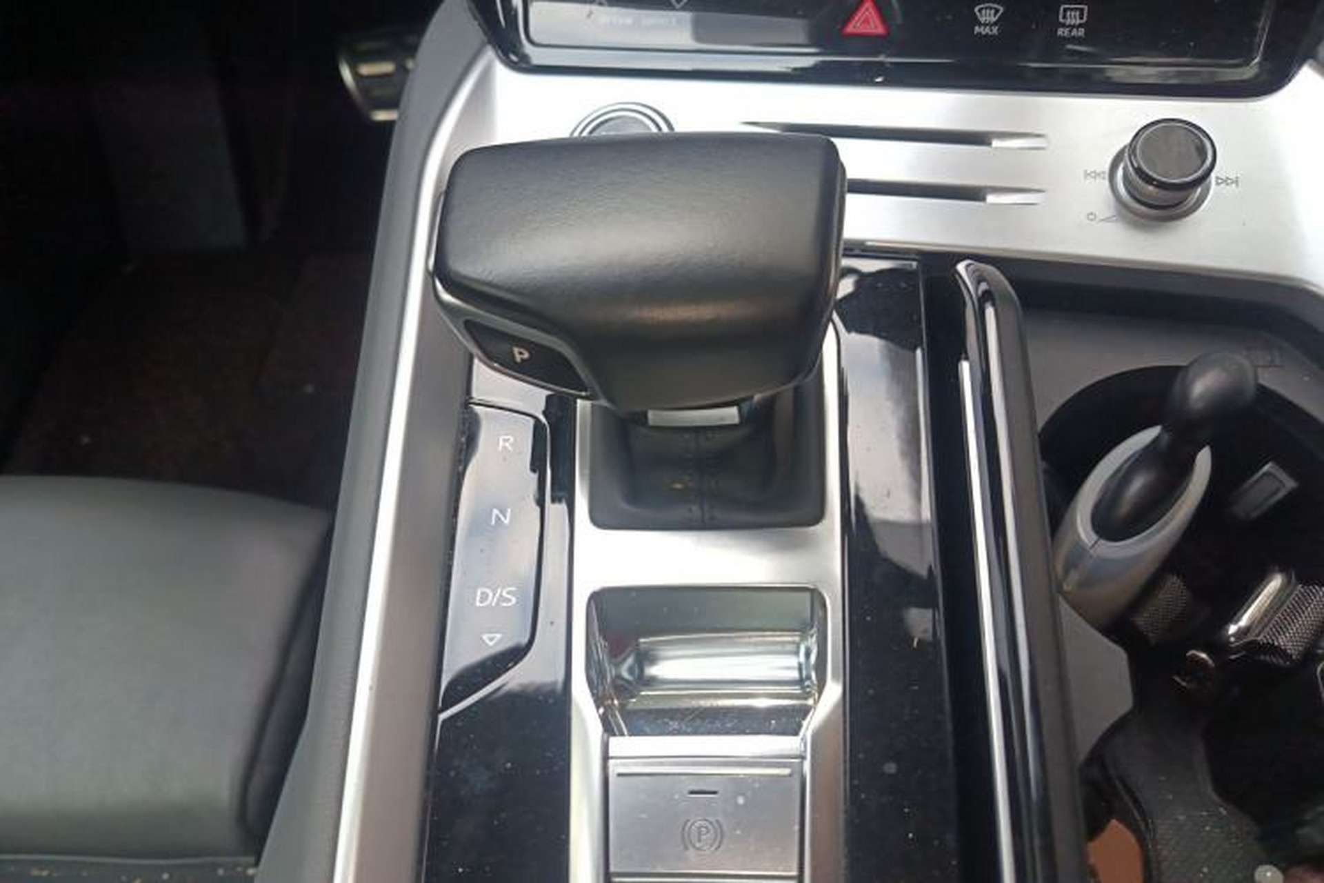 Used Audi Q6 2023 45 TFSI quattro Qiyun Edition Yulin Package Gear Lever