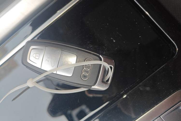 Used Audi Q6 2023 40 TFSI quattro Guanyun Edition Light Riding Package Interior 1