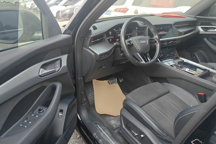 Used Audi Q6 2023 40 TFSI quattro Guanyun Edition Light Riding Package Interior 3