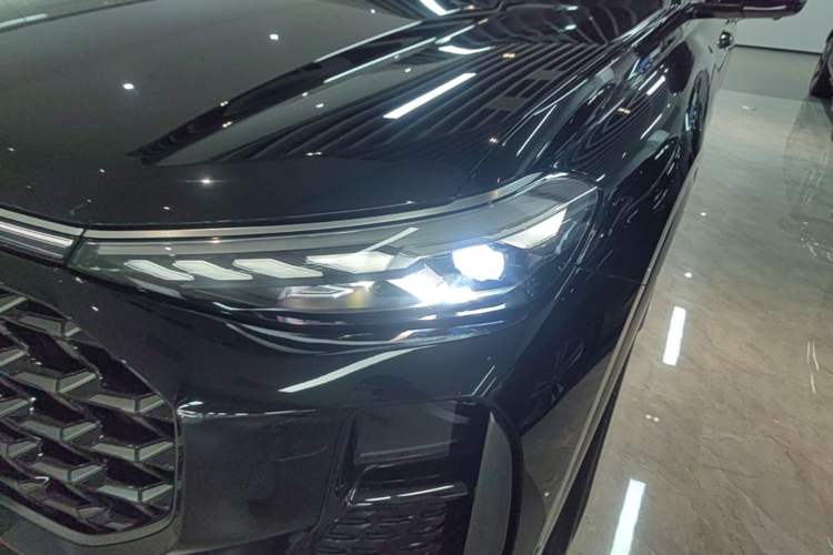 Used Audi Q6 2023 45 TFSI quattro Qiyun Edition Flying Rider Package Left Front Headlight