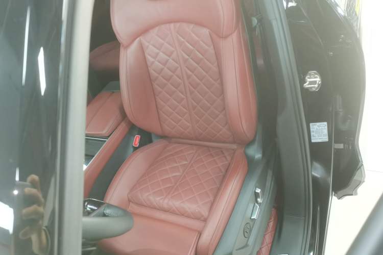 Used Audi Q6 2023 50 TFSI quattro Xingyun Edition Flying Rider Package Left Front Seat