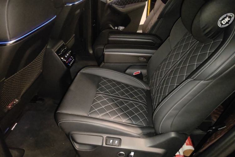 Used Audi Q6 2023 50 TFSI quattro Xingyun Edition Flying Rider Package Left Rear Seat