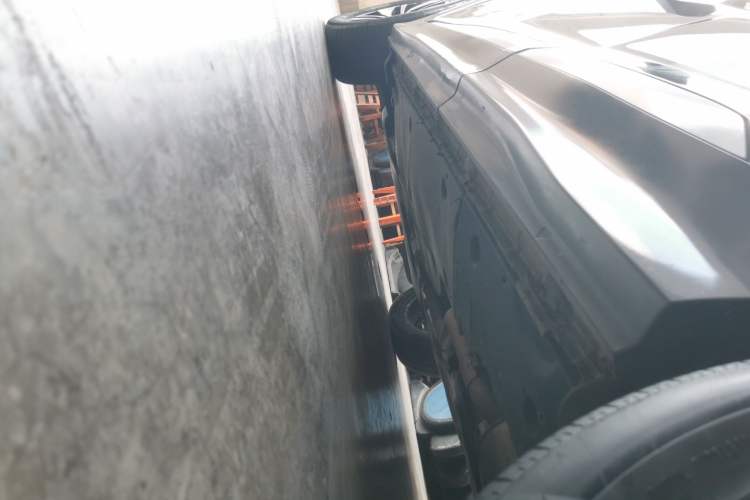 Used Audi Q6 2023 40 TFSI quattro Guanyun Edition Light Yulin Package Left Side Sill