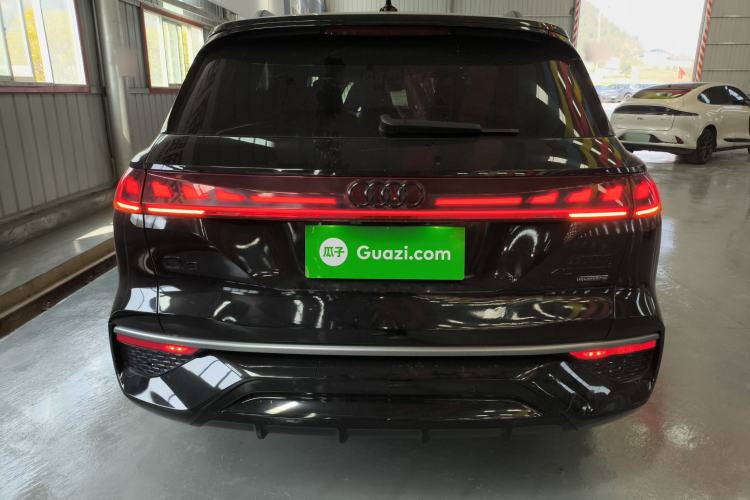 Used Audi Q6 2023 40 TFSI quattro Guanyun Edition Light Riding Package Rear