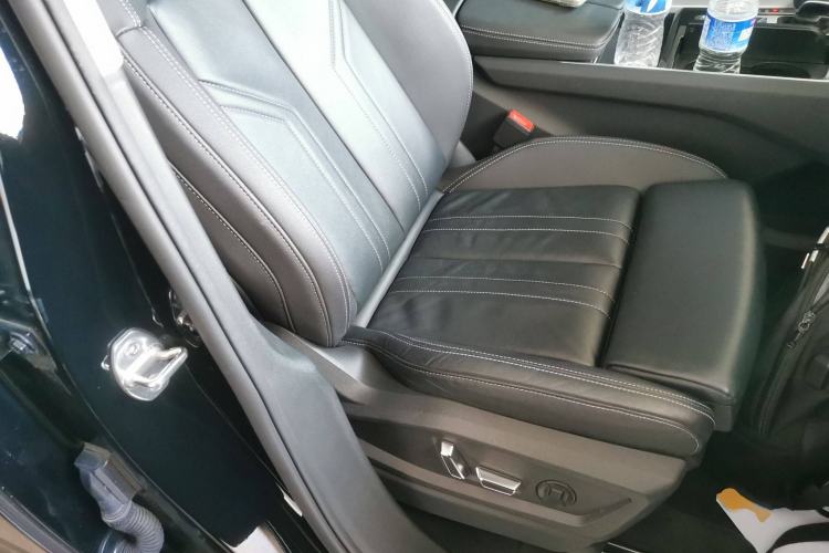 Used Audi Q6 2023 40 TFSI quattro Guanyun Edition Light Yulin Package Right Front Seat
