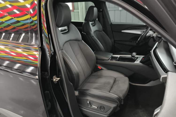 Used Audi Q6 2023 40 TFSI quattro Guanyun Edition Light Riding Package Right Front Seat