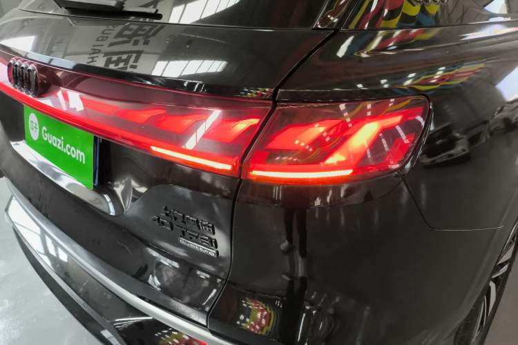 Used Audi Q6 2023 40 TFSI quattro Guanyun Edition Light Riding Package Right Rear Taillight