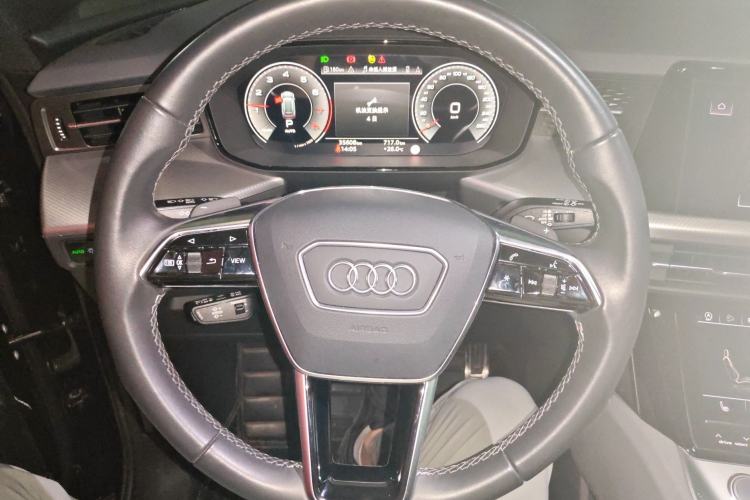 Used Audi Q6 2023 45 TFSI quattro Qiyun Edition Flying Rider Package Steering Wheel