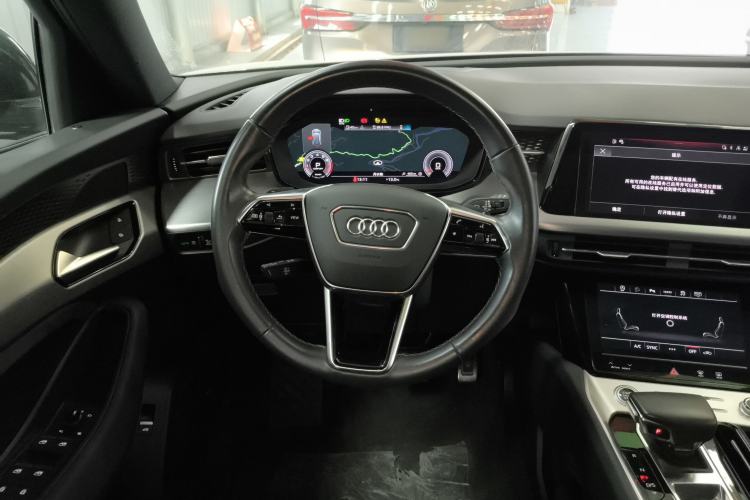 Used Audi Q6 2023 40 TFSI quattro Guanyun Edition Light Riding Package Steering Wheel