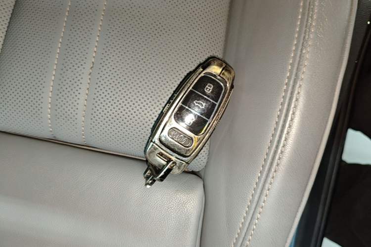 Used Audi Q6 2023 45 TFSI quattro Qiyun Edition Light Yulin Package Vehicle Key